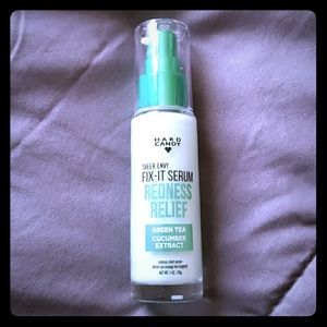 Hard Candy Sheer Envy Fix It  Serum Redness Relief